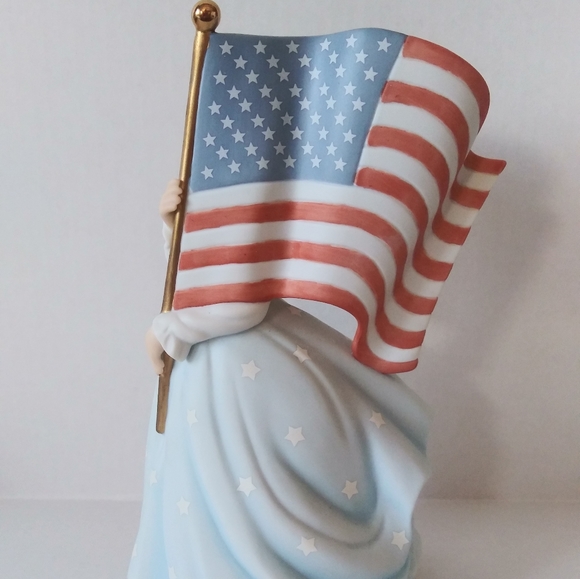 PM American Flag Girl - Picture 2 of 5